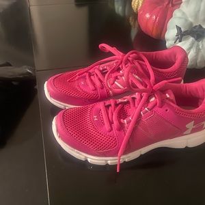 Adidas , like new condition.  Very comfortable